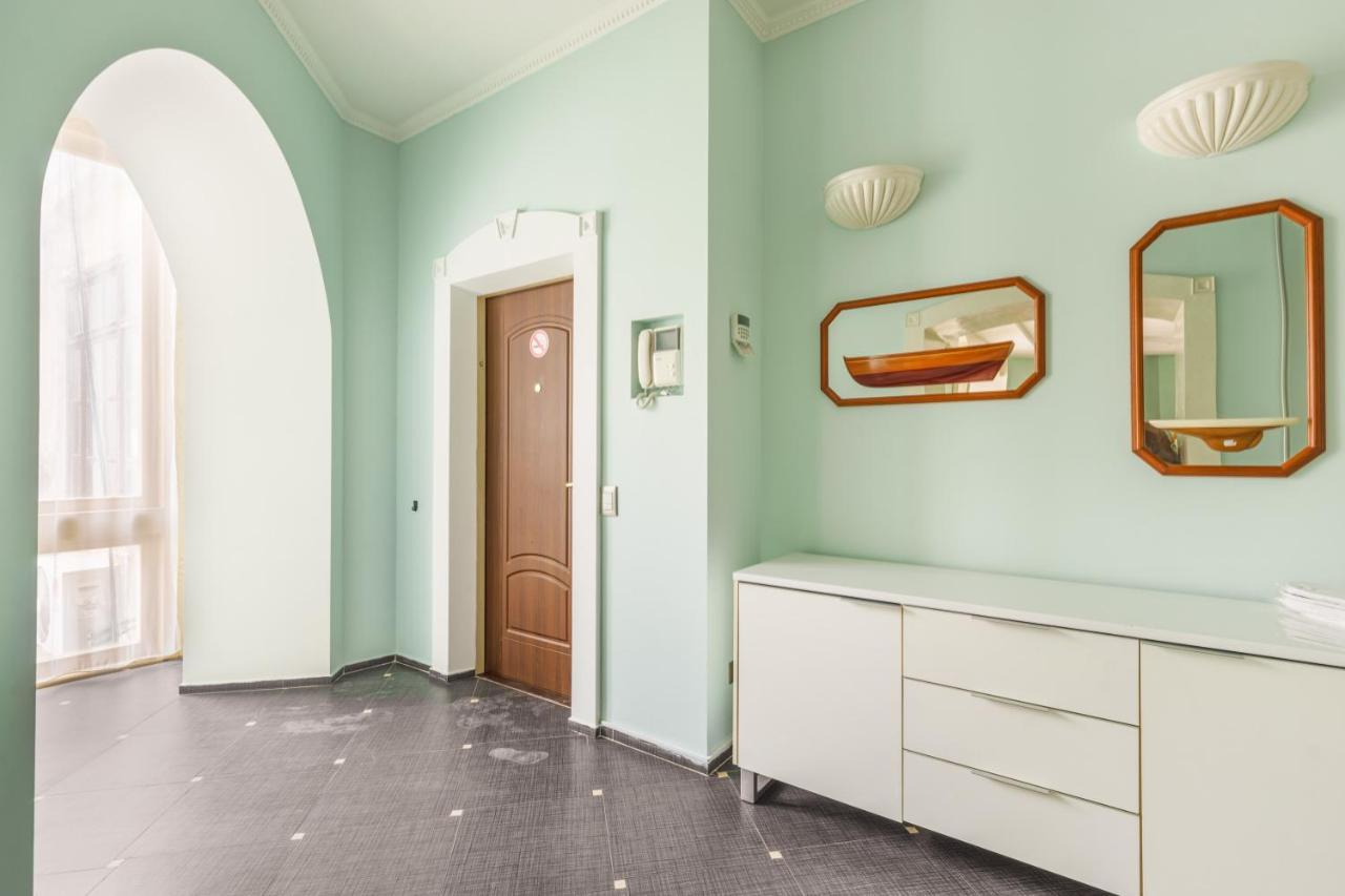 Deribasivska Cozy 4-Room Apartment Одеса Екстер'єр фото